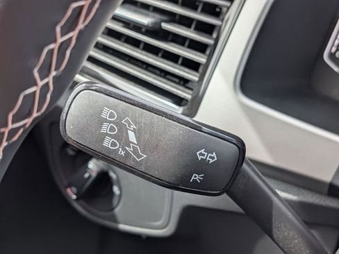 Used 2023 Volkswagen Atlas Cross Sport SE w/ Panoramic Sunroof Package AWD/4WD image 24