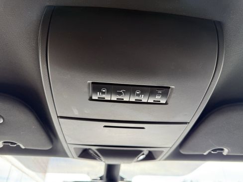 Used 2018 Dodge Grand Caravan GT image 26