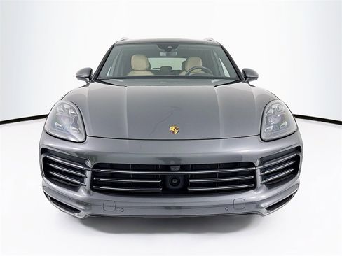 Used 2023 Porsche Cayenne S image 6