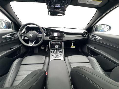 New 2026 Alfa Romeo Giulia w/ Driving Assist Package RWD image 36