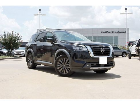 Used 2022 Nissan Pathfinder SL w/ SL Premium Package FWD image 1