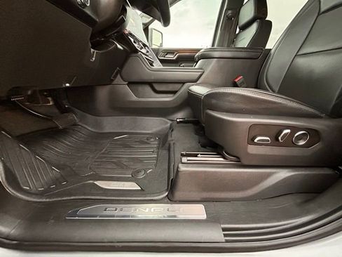 Used 2024 GMC Sierra 3500 Denali w/ Denali Reserve Package image 38