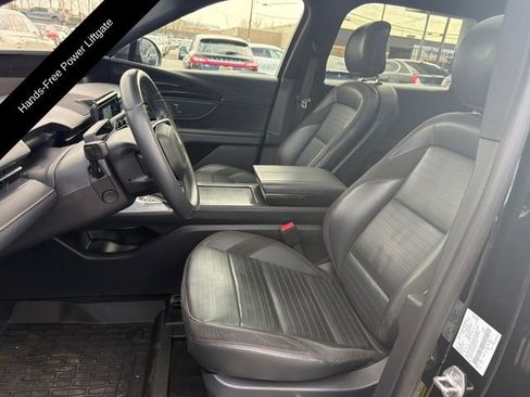 Used 2024 Lincoln Nautilus Reserve w/ Equipment Group 202A image 14