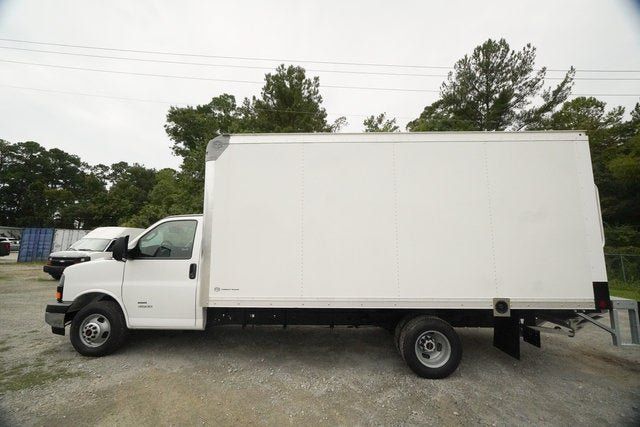 New 2026 GMC Savana 4500 w/ Power Convenience Package RWD image 6