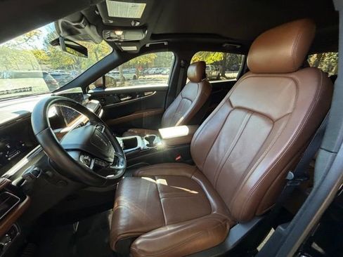 Used 2022 Lincoln Nautilus Reserve w/ Equipment Group 201A image 15