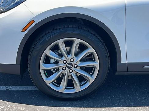 Certified 2022 Lincoln Corsair FWD w/ Premium Package image 8