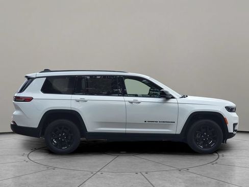 Certified 2024 Jeep Grand Cherokee L Laredo AWD/4WD image 13