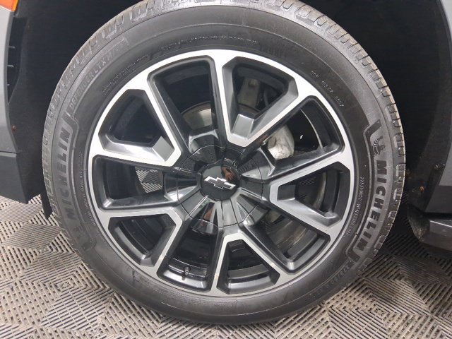 Used 2021 Chevrolet Suburban RST w/ Luxury Package AWD/4WD image 8