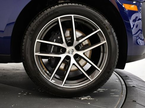 Certified 2026 Porsche Macan Turbo AWD/4WD image 19