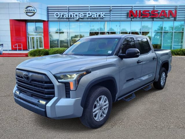 Used 2023 Toyota Tundra SR5 w/ SR5 Convenience Package AWD/4WD image 4