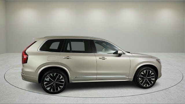 New 2026 Volvo XC90 T8 Plus w/ Protection Package Premier AWD/4WD image 3