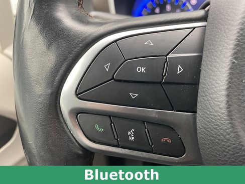 Used 2019 Chrysler Pacifica Touring-L Plus w/ Tire & Wheel Group image 24