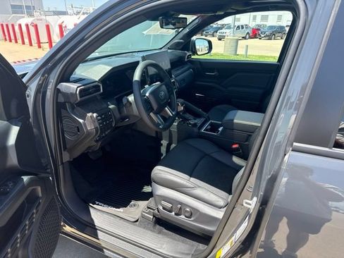 Used 2026 Toyota Tacoma Limited AWD/4WD image 14