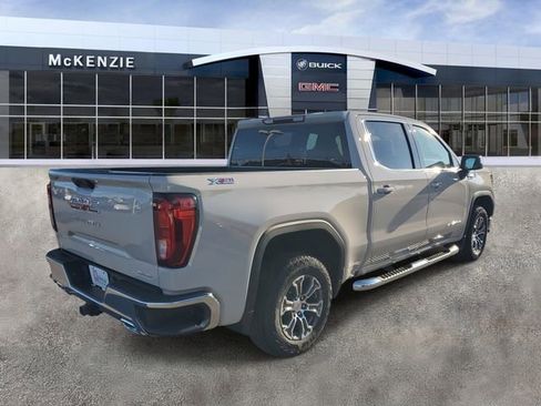 New 2026 GMC Sierra 1500 SLE image 4