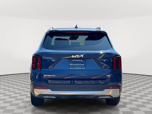 Certified 2025 Kia Sorento S AWD/4WD image 6