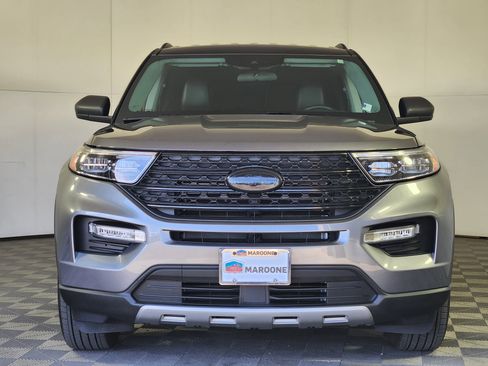 Used 2023 Ford Explorer XLT w/ Equipment Group 202A AWD/4WD image 2