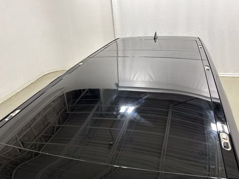 Used 2023 Rivian R1S Adventure AWD/4WD image 13