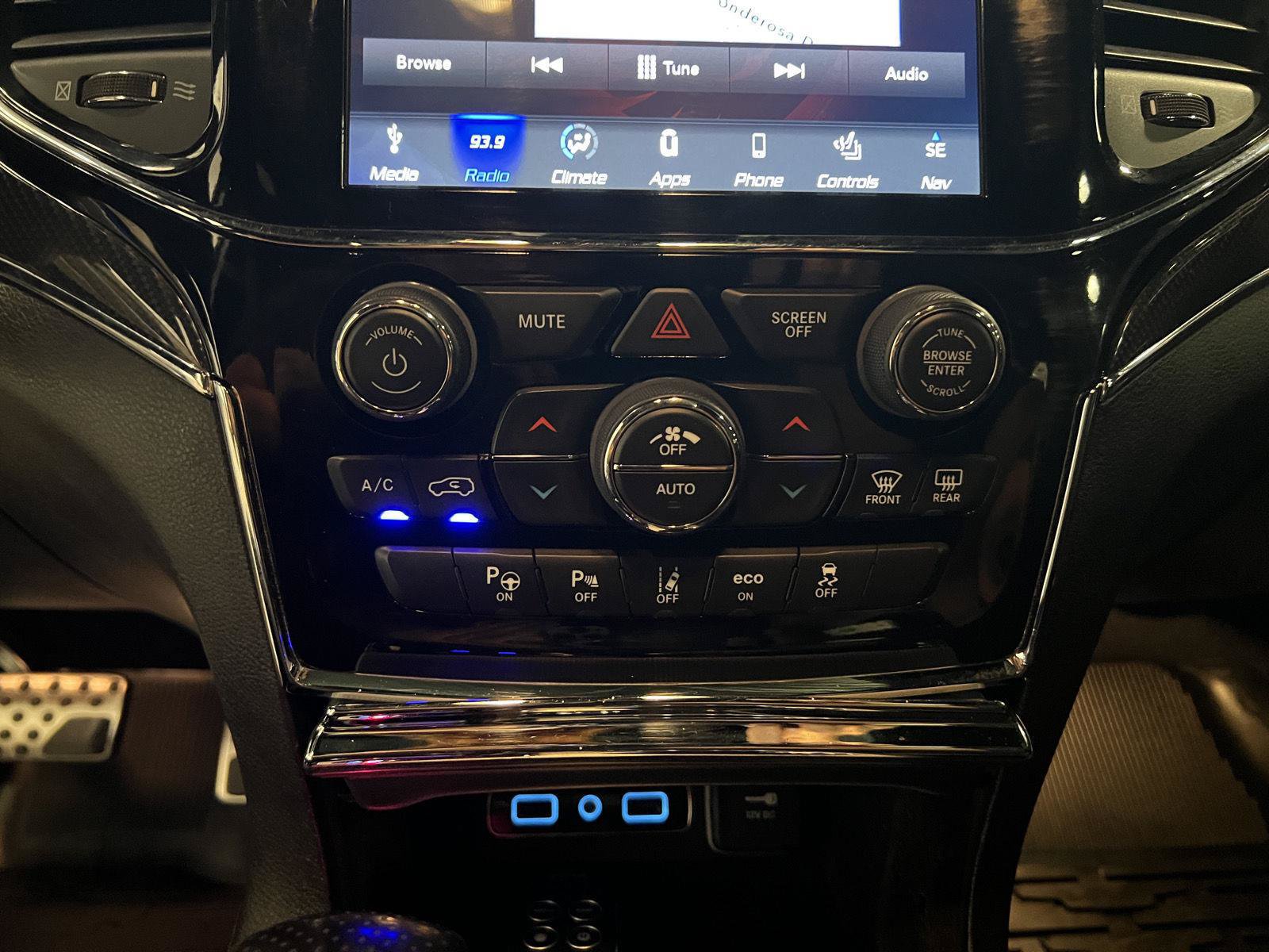 Used 2019 Jeep Grand Cherokee SRT AWD/4WD image 24