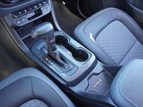 Used 2019 Chevrolet Colorado Z71 w/ Z71 Midnight Edition image 20