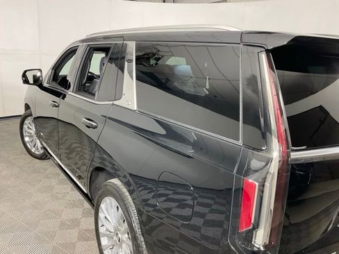 Used 2024 Cadillac Escalade Premium Luxury w/ Performance Package image 35