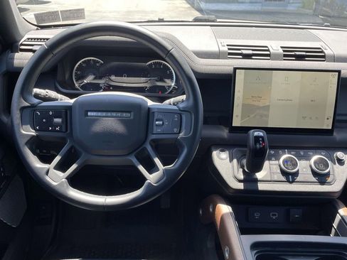 Used 2023 Land Rover Defender 130 X-Dynamic SE AWD/4WD image 24