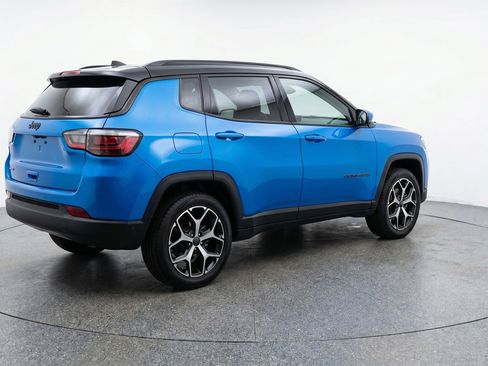 Used 2025 Jeep Compass Limited AWD/4WD image 9