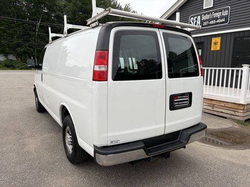 Used 2018 Chevrolet Express 2500 w/ Enhanced Convenience Package RWD image 6