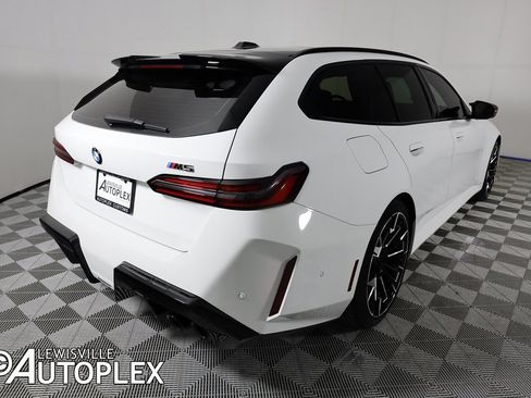 Used 2026 BMW M5 Touring image 6