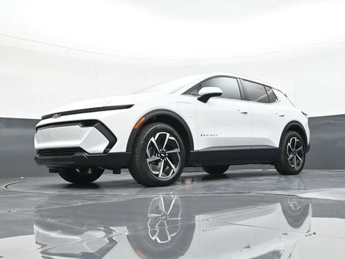 New 2026 Chevrolet Equinox EV LT image 50