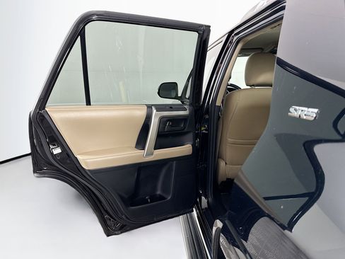 Used 2011 Toyota 4Runner SR5 image 24