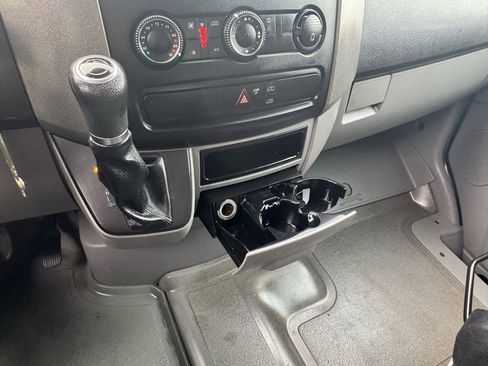 Used 2014 Mercedes-Benz Sprinter 2500 image 23