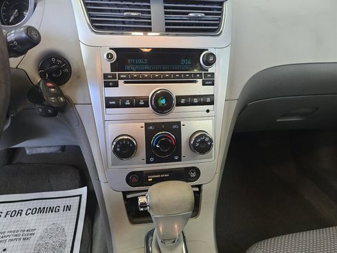 Used 2010 Chevrolet Malibu LS image 19