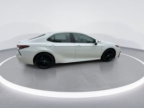 Used 2024 Toyota Camry XSE FWD image 8