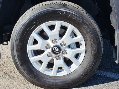 Certified 2024 Toyota Tacoma SR5 image 8