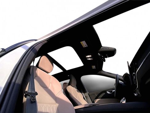 Certified 2026 Volvo XC60 B5 Plus w/ Protection Package Premier image 26