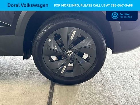 Used 2025 Volkswagen Taos S FWD image 11