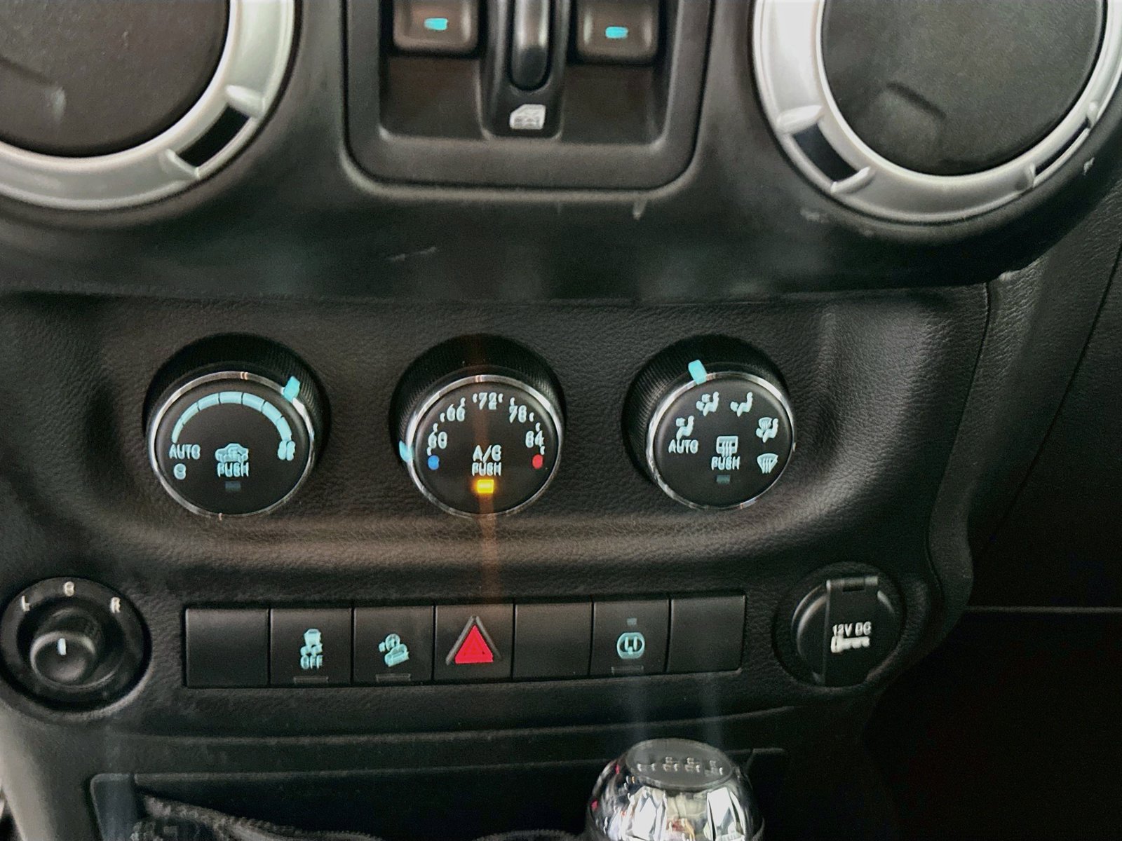 Used 2014 Jeep Wrangler Unlimited Sahara w/ Dual Top Group AWD/4WD image 14
