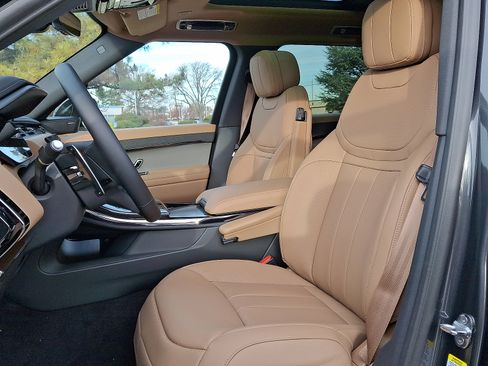 New 2025 Land Rover Range Rover Sport SE image 3