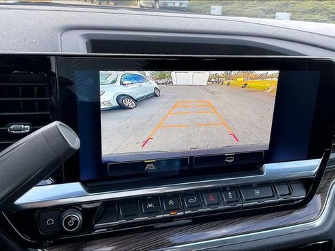 Used 2024 Chevrolet Silverado 1500 LT image 11