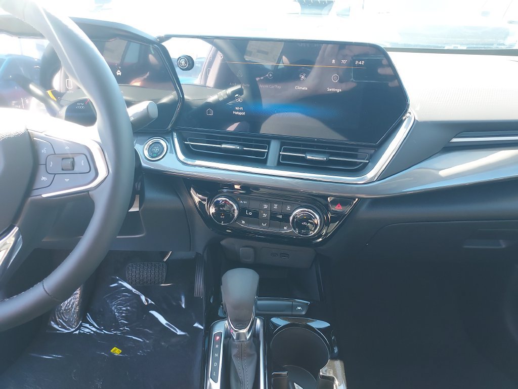 New 2026 Chevrolet Trax ACTIV w/ Sunroof Package FWD image 20