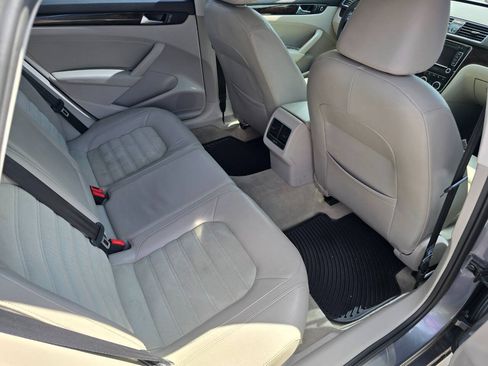 Used 2014 Volkswagen Passat TDI SEL Premium FWD image 26