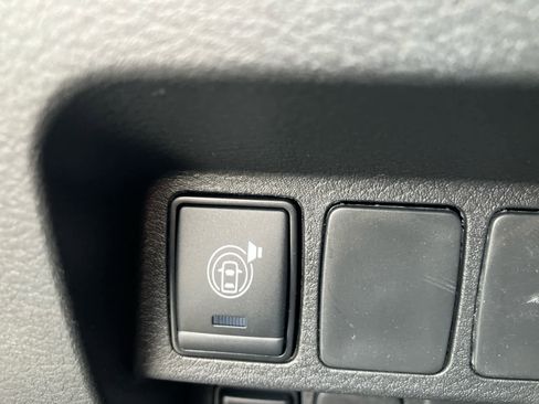 Used 2026 Nissan Frontier SV w/ All-Weather Content Package image 14