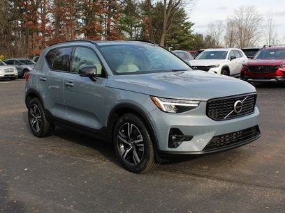 Certified 2023 Volvo XC40 B5 Plus w/ Climate Package