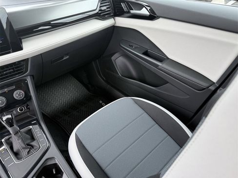 New 2026 Volkswagen Taos S image 27