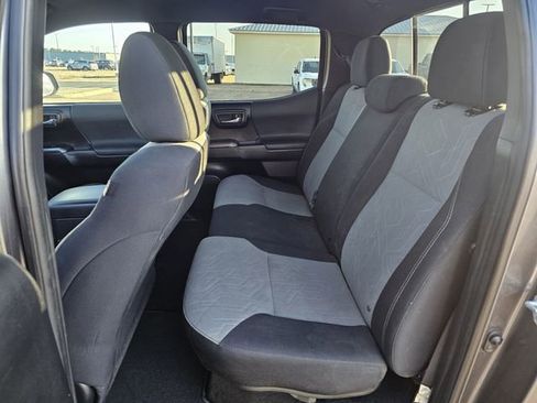 Used 2021 Toyota Tacoma 4x4 Double Cab image 16
