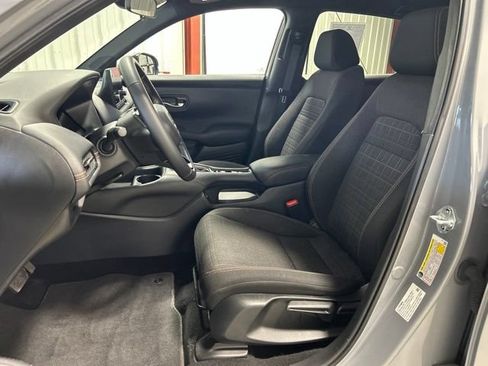 Certified 2025 Honda HR-V Sport image 15