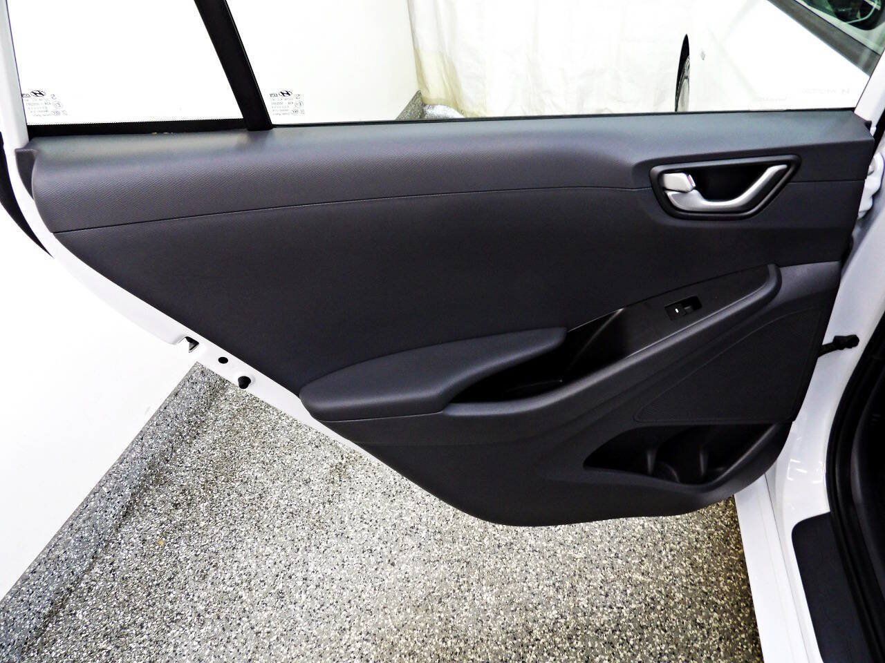 Used 2019 Hyundai Ioniq Blue FWD image 9