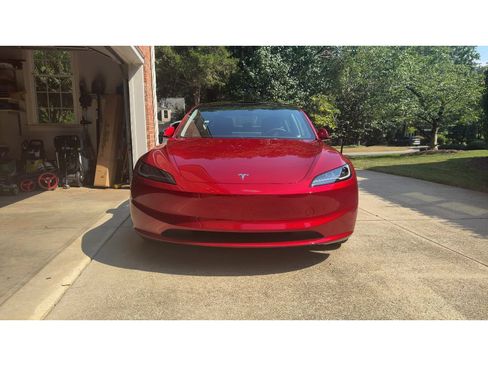 Used 2025 Tesla Model 3 Long Range AWD/4WD image 3
