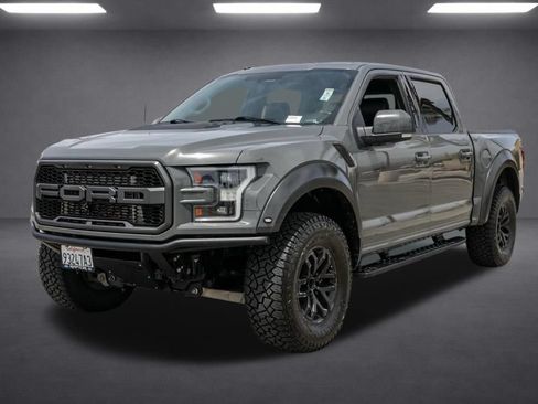 Used 2018 Ford F150 Raptor w/ Equipment Group 802A Luxury AWD/4WD image 9