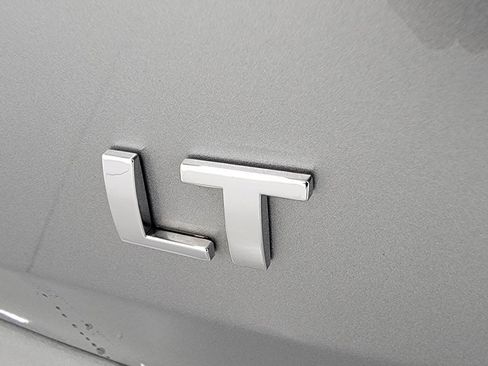 Used 2023 Chevrolet Equinox LT image 9